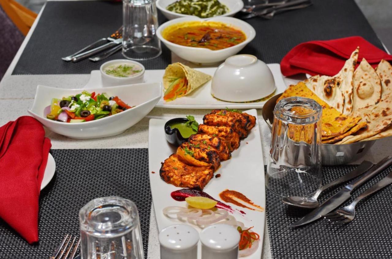 Hotel York Legacy -3 Minutes Walk From New Delhi Railway Station 'The 5 Star Ambience' Newly Built Extérieur photo