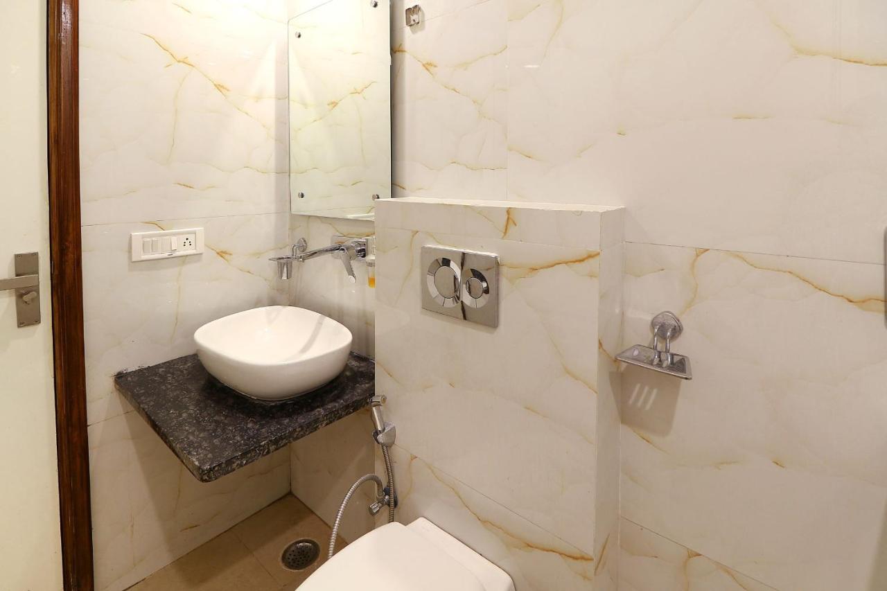 Hotel York Legacy -3 Minutes Walk From New Delhi Railway Station 'The 5 Star Ambience' Newly Built Extérieur photo